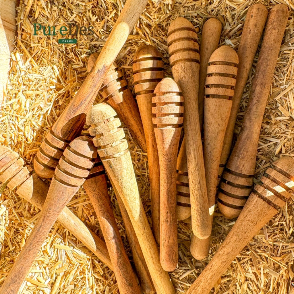Free spoon with Pure Desi Honey, perfect for drizzling 100% pure, raw honey. Enjoy the rich, thick consistency of Sidr or Eucalyptus Honey, available with home delivery and cash on delivery in Pakistan.