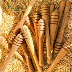 Free spoon with Pure Desi Honey, perfect for drizzling 100% pure, raw honey. Enjoy the rich, thick consistency of Sidr or Eucalyptus Honey, available with home delivery and cash on delivery in Pakistan.